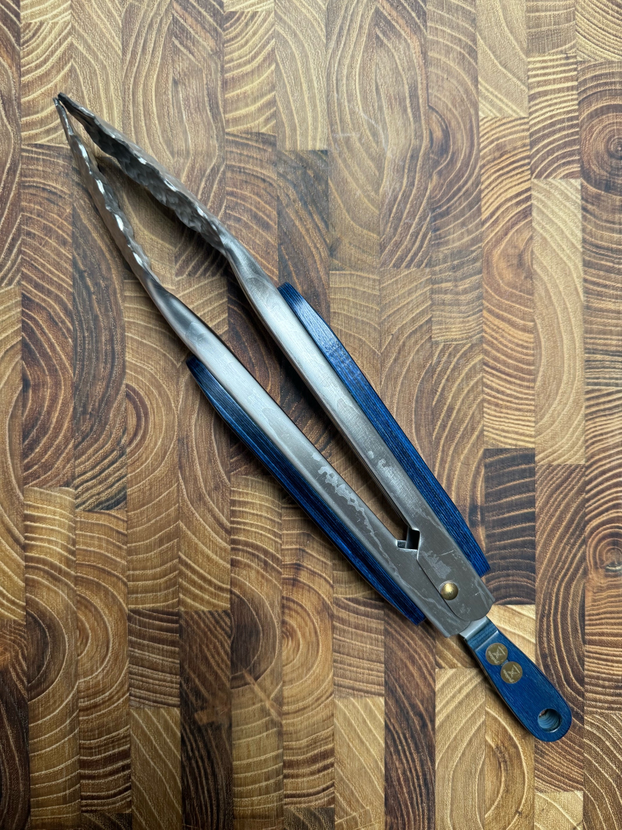 9 inch Heavy Duty Tongs Ice Blue Handle (Copy)